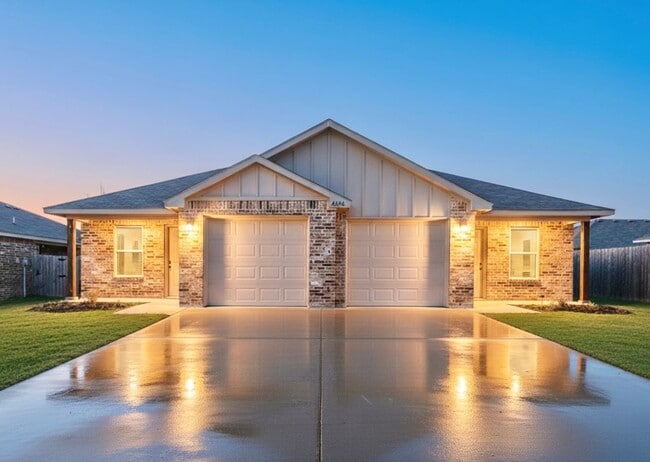 Building Photo - AVAILABLE SOON! *MORE PHOTOS COMING SOON* (SECTION 8 ACCEPTED)