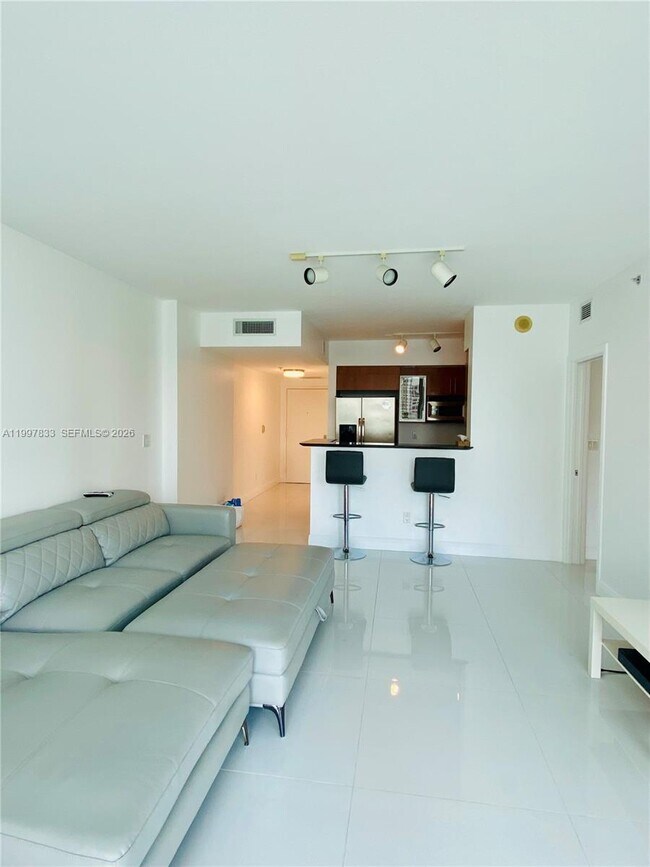 Photo - 325 S Biscayne Blvd Unit 717