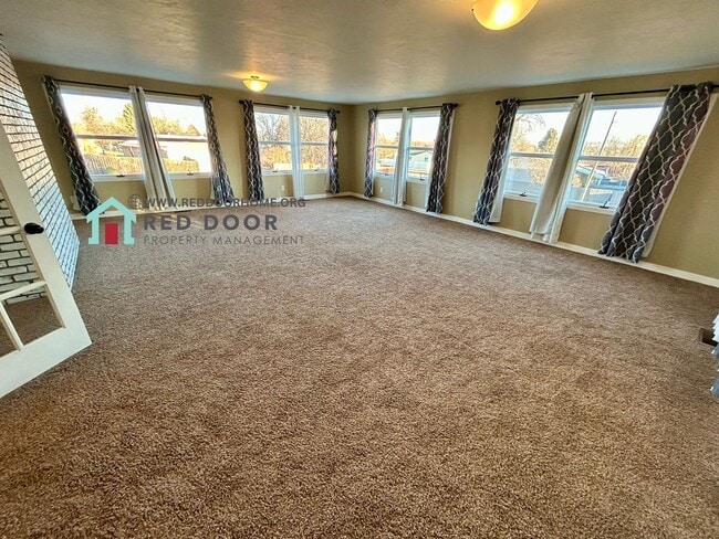 Photo - Modern 2 Bed / 1 Bath Duplex | Prime Great Falls Location |