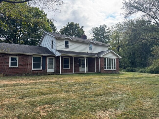 Building Photo - 5160 Snowdrift Rd Rental