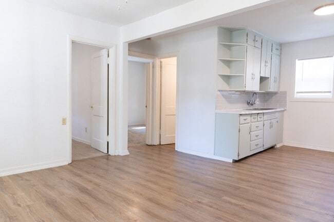 Photo - 517 N St Paul St
