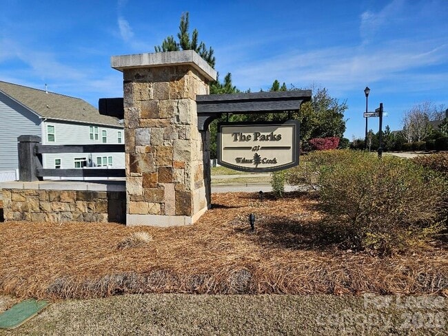 Photo - 990 Pennington Dr