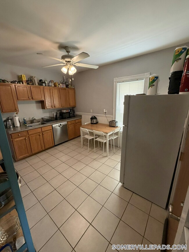 81 Newbury St Unit 2