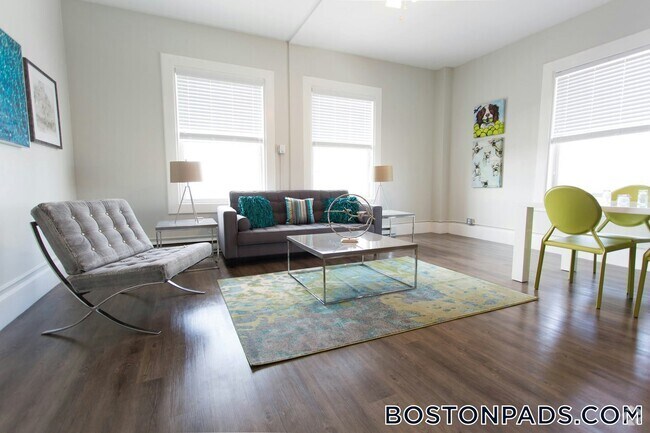 Building Photo - 50 Franklin St Rental