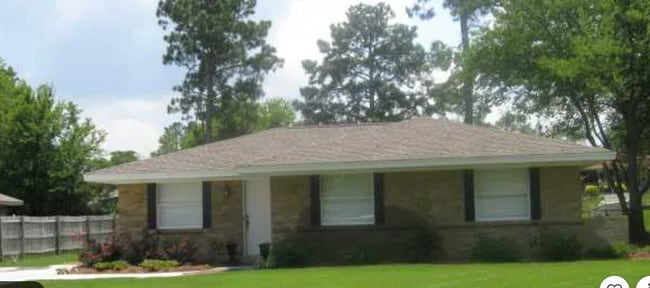 Building Photo - 115 Tew St