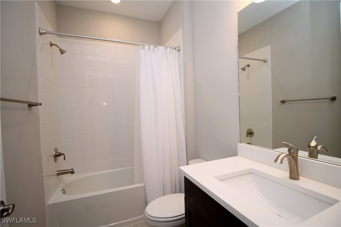 Photo - 2051 Grove Dr House