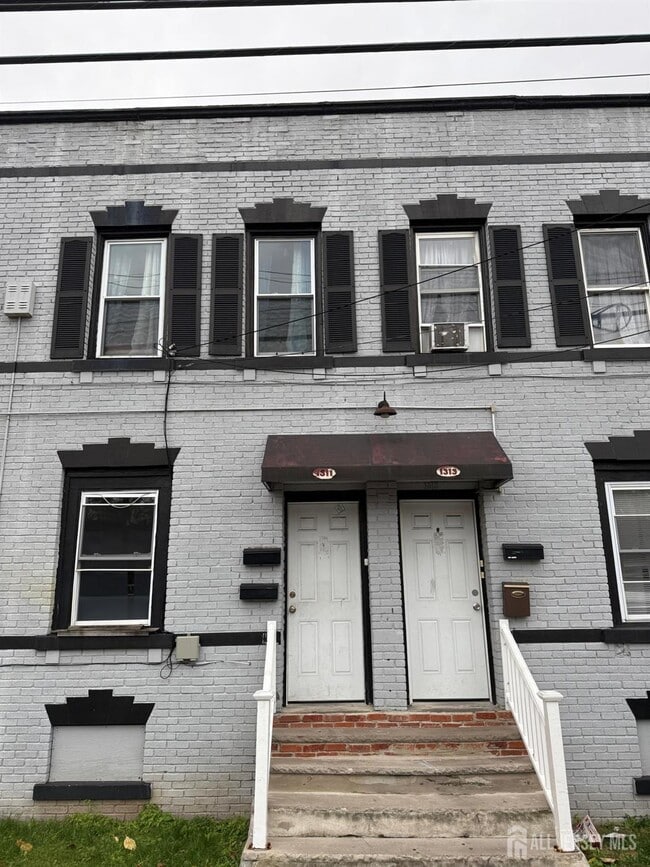 Building Photo - 1301 S 2nd St Unit 1311