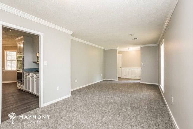 Photo - 34 Pebble Hill Dr