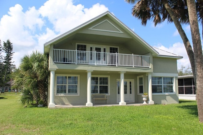 Photo - Furnished 3 bed 2.5 bath Riverview Home w/...