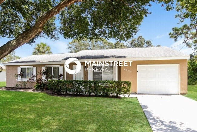 Building Photo - 3 Bedroom Pet-Friendly Home in Vero Beach, FL with Main Street Renewal