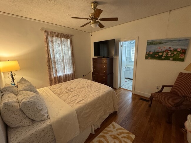 Photo - 1710 Ohio Ave