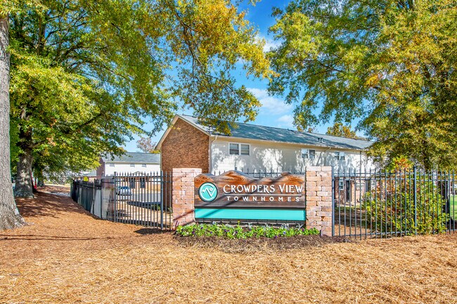 Crowders View Townhomes