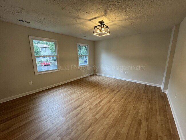 Photo - 5140 Redbud Rd