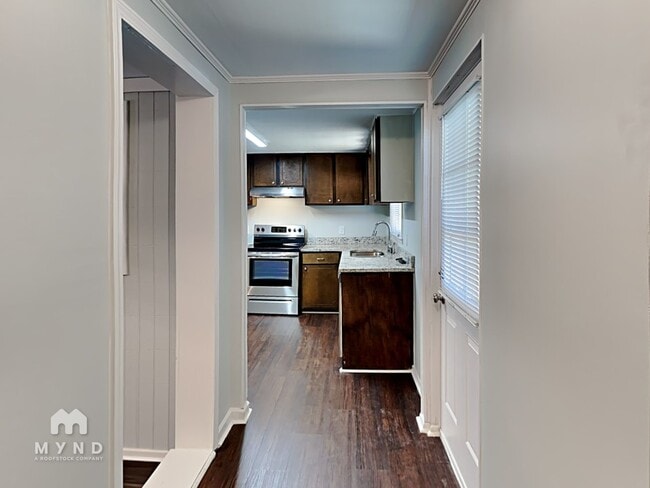 Photo - 3925 Maggie Dr SE