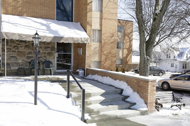 Photo - Cambridge House Apartmemts