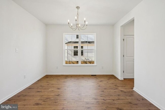 Building Photo - 726 Northwood Ave