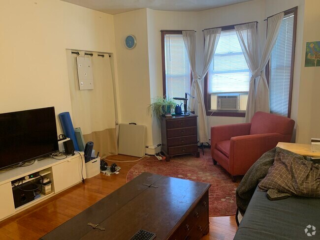 Building Photo - 63 Webster Ave Unit 2 Rental