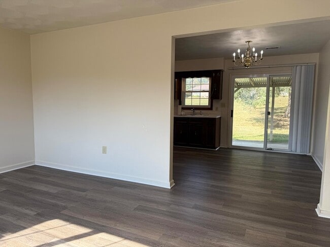 Photo - 1101 Lakeview Pl