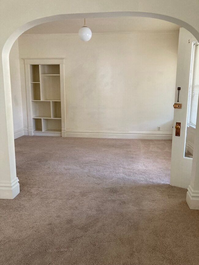 Photo - 2133 N North St Unit 2133
