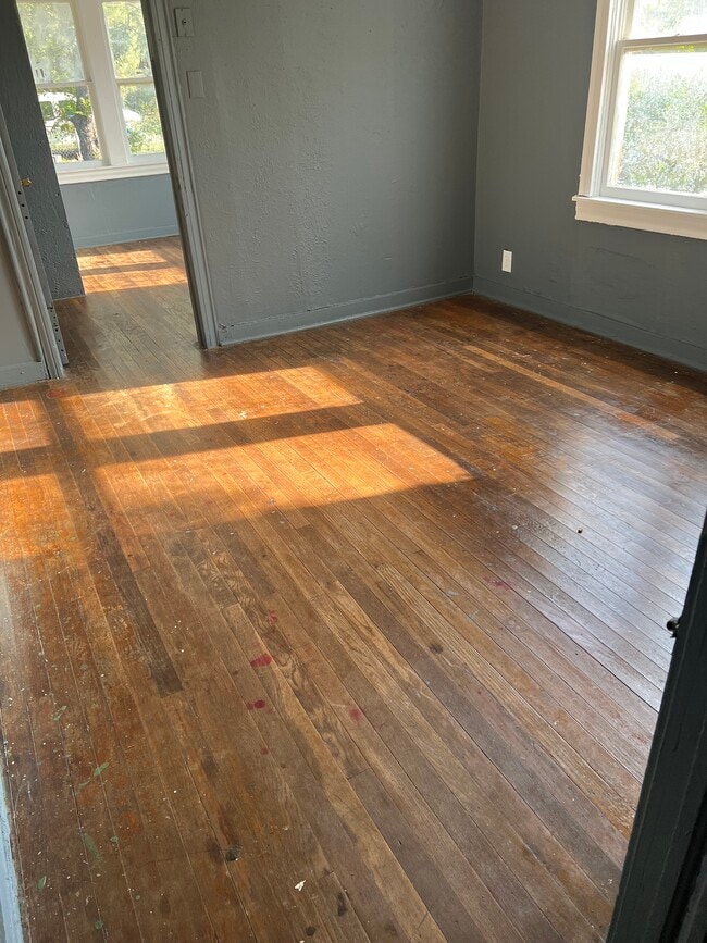 Building Photo - 5563 Hall Ave