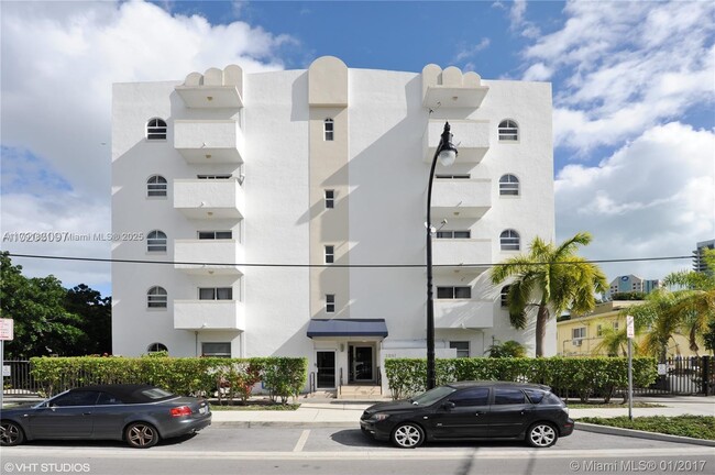 Photo - 3051 SW 27th Ave Condo Unit 304