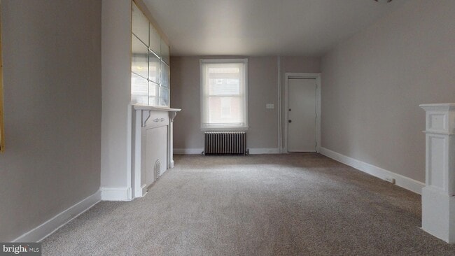 Building Photo - 1313 N Hobart St Rental