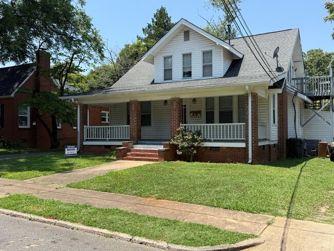 Building Photo - 411 N Confederate Ave Unit 1A