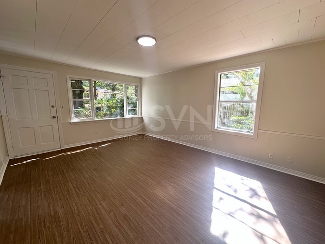 Photo - 5207 Azalea Cir S