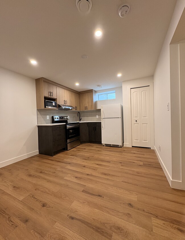 Photo - 86 Tuscarora Cir NW Unité legal basement suite