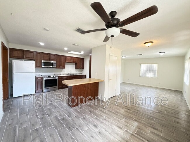 Photo - 1527 Leeway Ave