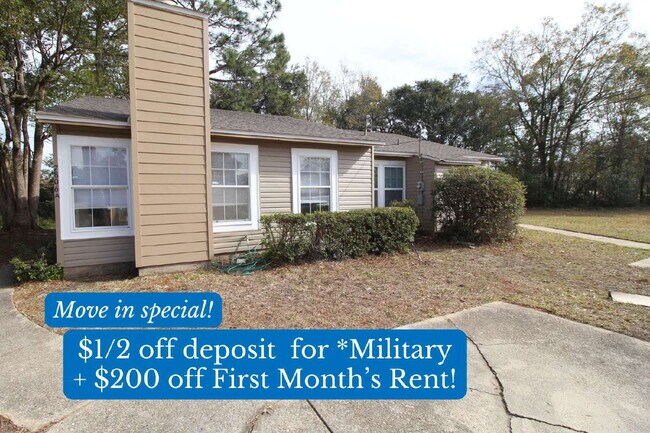 Building Photo - Updated Duplex with Patio & Fireplace – $2... Unit A