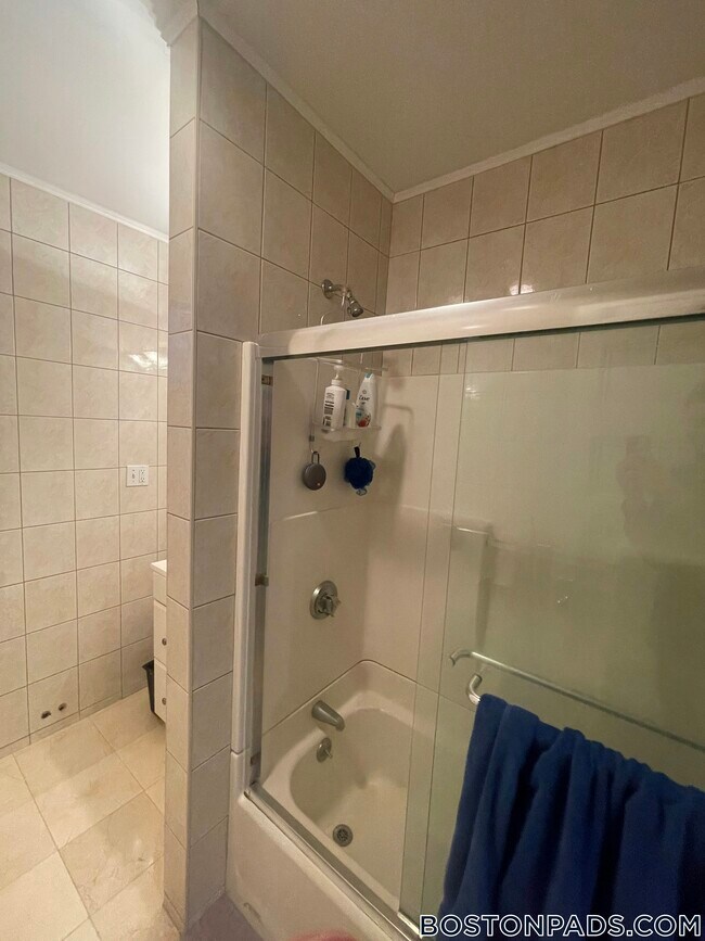 Photo - 1689 Beacon St Unit 2