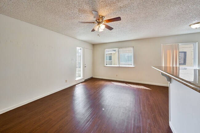 Photo - 7424 Franklin Blvd