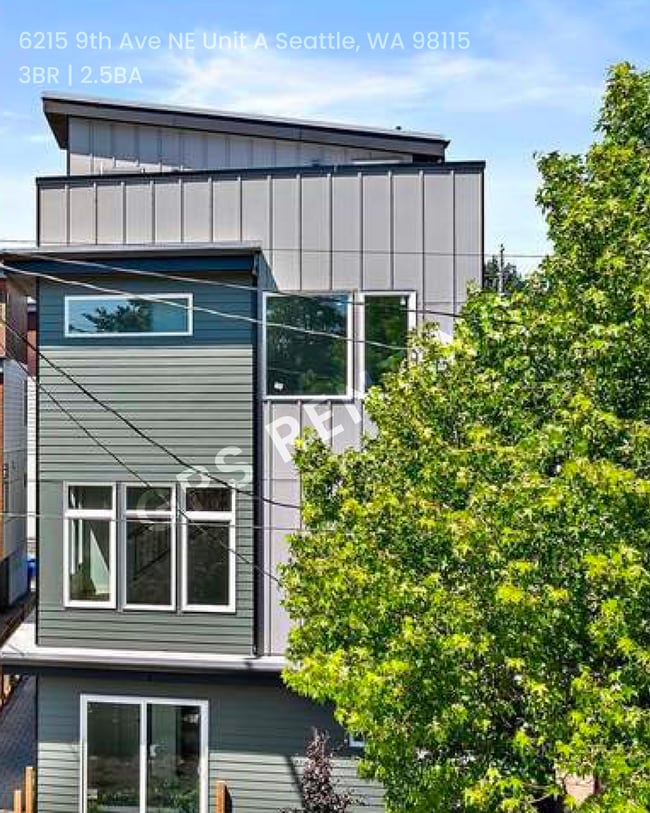 Building Photo - 6215 9th Ave NE Rental