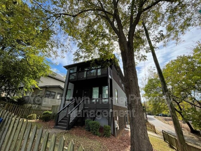 Photo - 213 South Ave SE