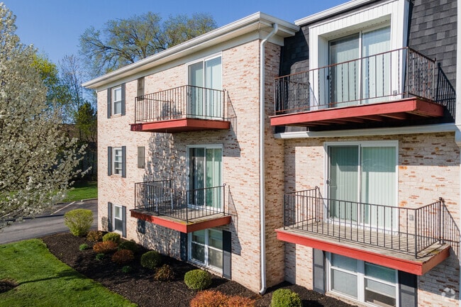 Hillcrest Apartments