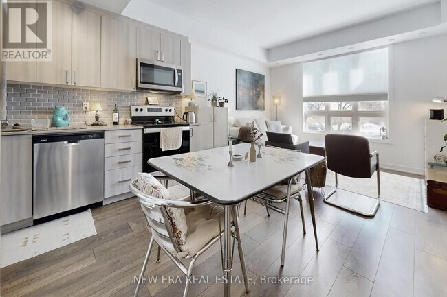 Photo - 4015 Hickory Dr