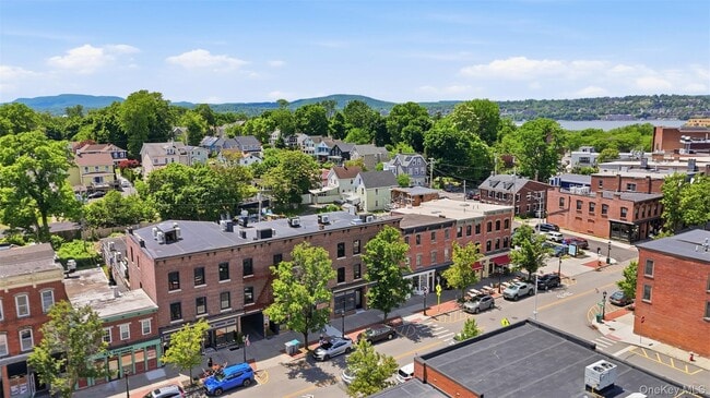 207 Main St Unit 3