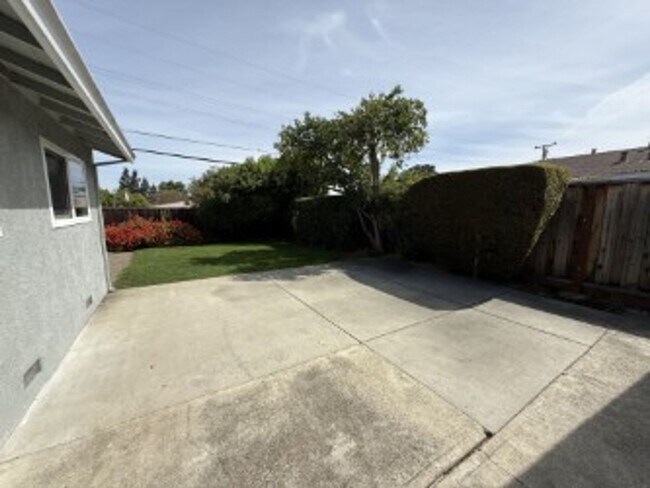 Photo - Single level 3 bedroom, 2 bath Home in the Cambrian Park Neighborhood. Great Schools. Close to Lo...