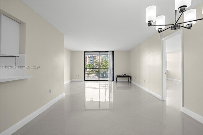 Photo - 1300 St Charles Pl Unidad 301