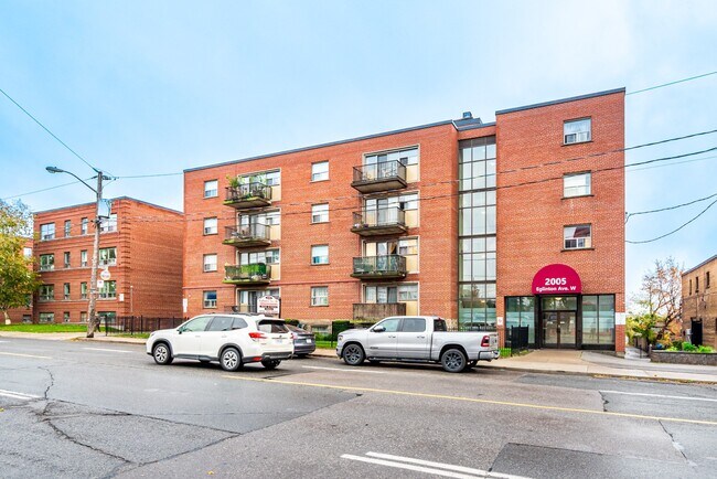 Photo - 2005 Eglinton Avenue West