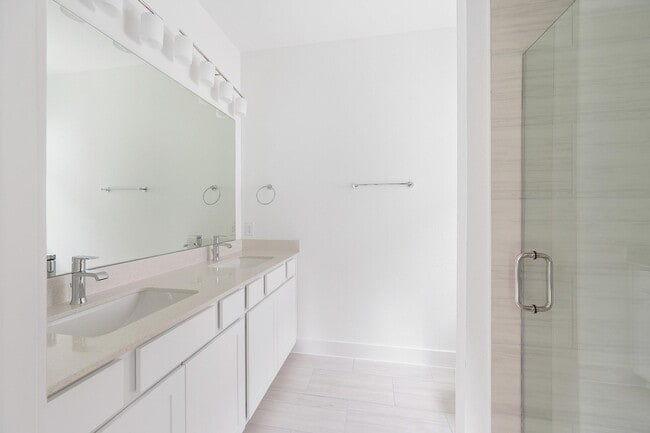 Building Photo - 833 Paul Quinn St Unit A