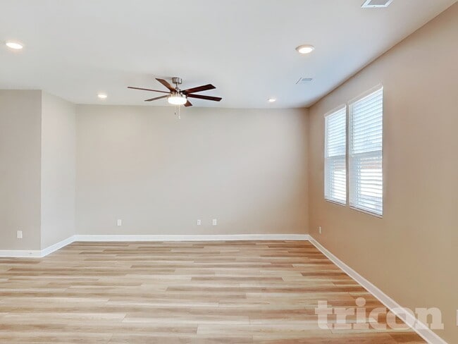 Photo - 247 W Millbrook Dr