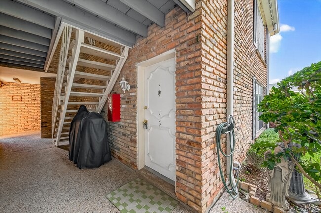 Photo - 2201 Fountain View Dr Unidad 3