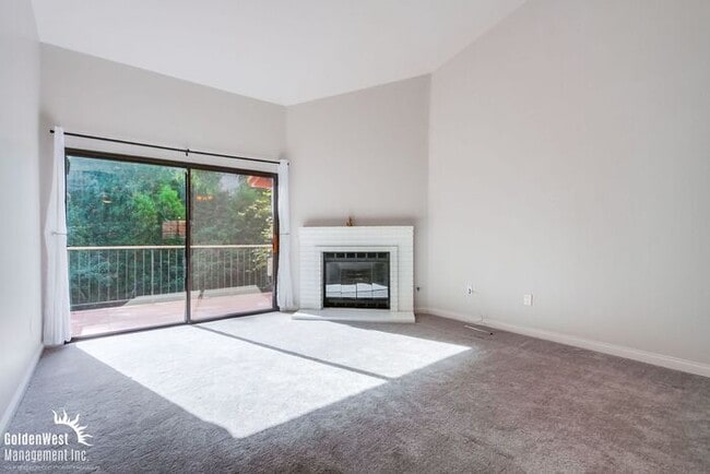 Photo - Charming 3Bdm 2Ba Condo in the Heart of Carlsbad - MI Special