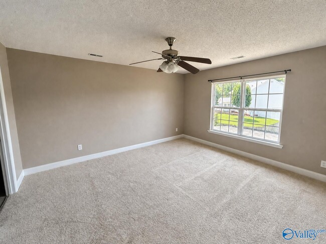 229 Shadow Ct SW