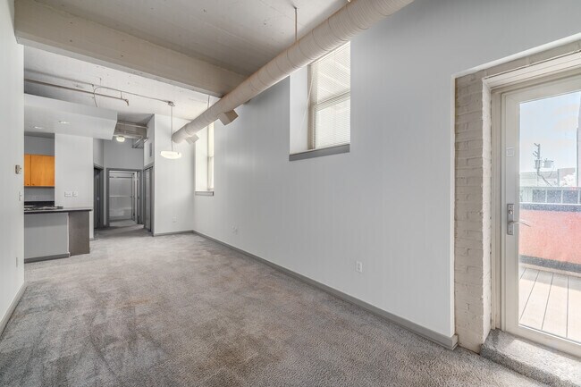 2BR, 1BA - 1,096SF - Living Room