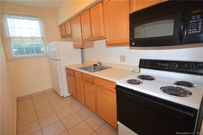 Photo - 84 Broad St Unidad G-1