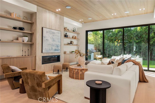 Photo - 4245 Bellaire Ave