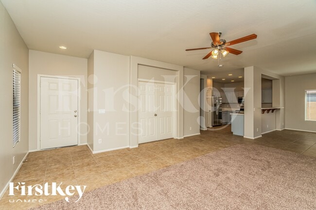 Photo - 931 W Oak Tree Ln